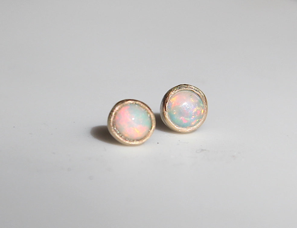 4mm Opal round stud earrings