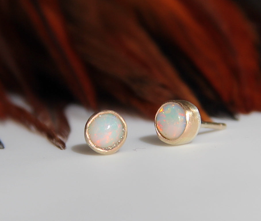 4mm Opal round stud earrings