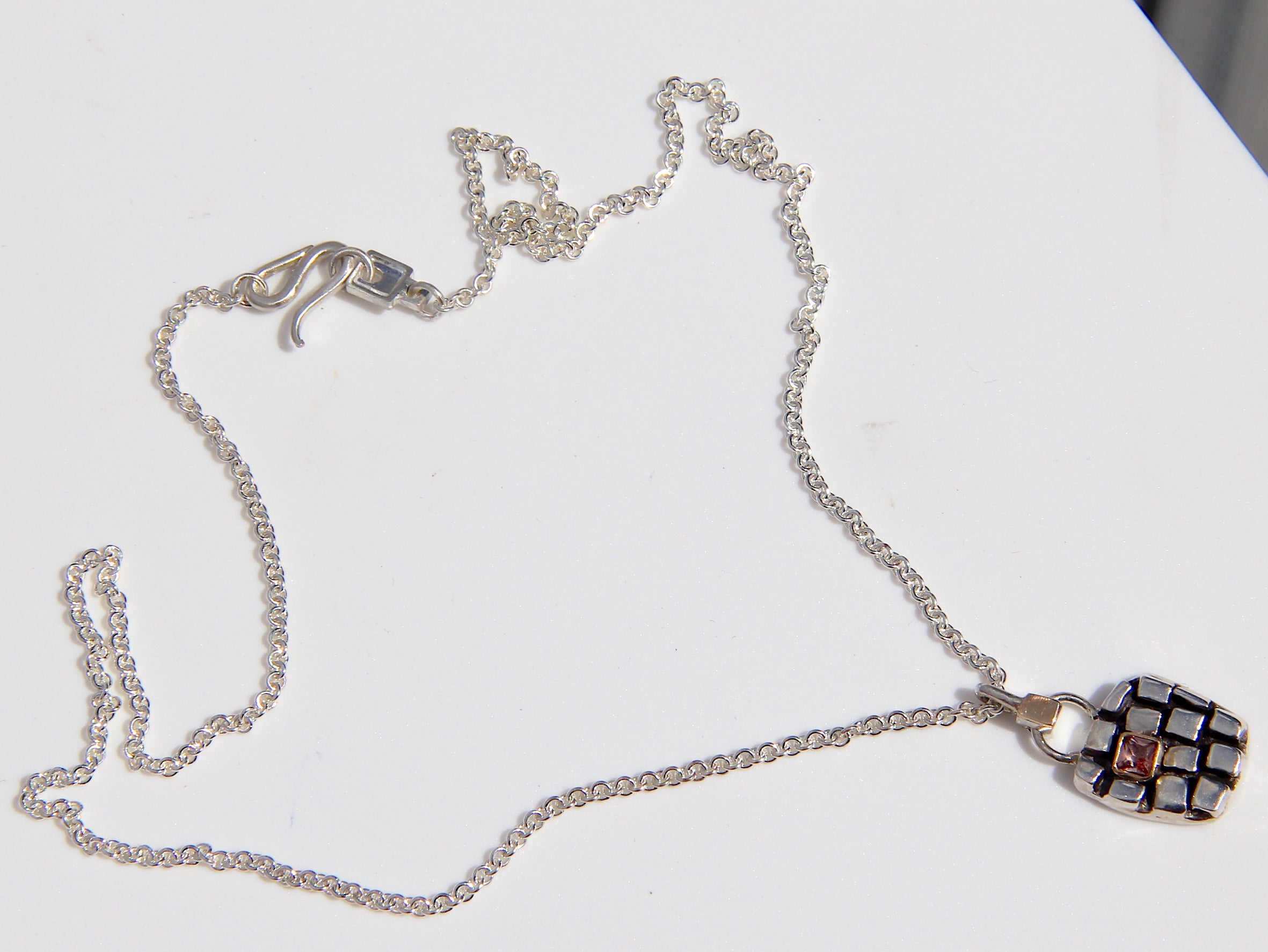 Follow Your Eyes Necklace <reversible>