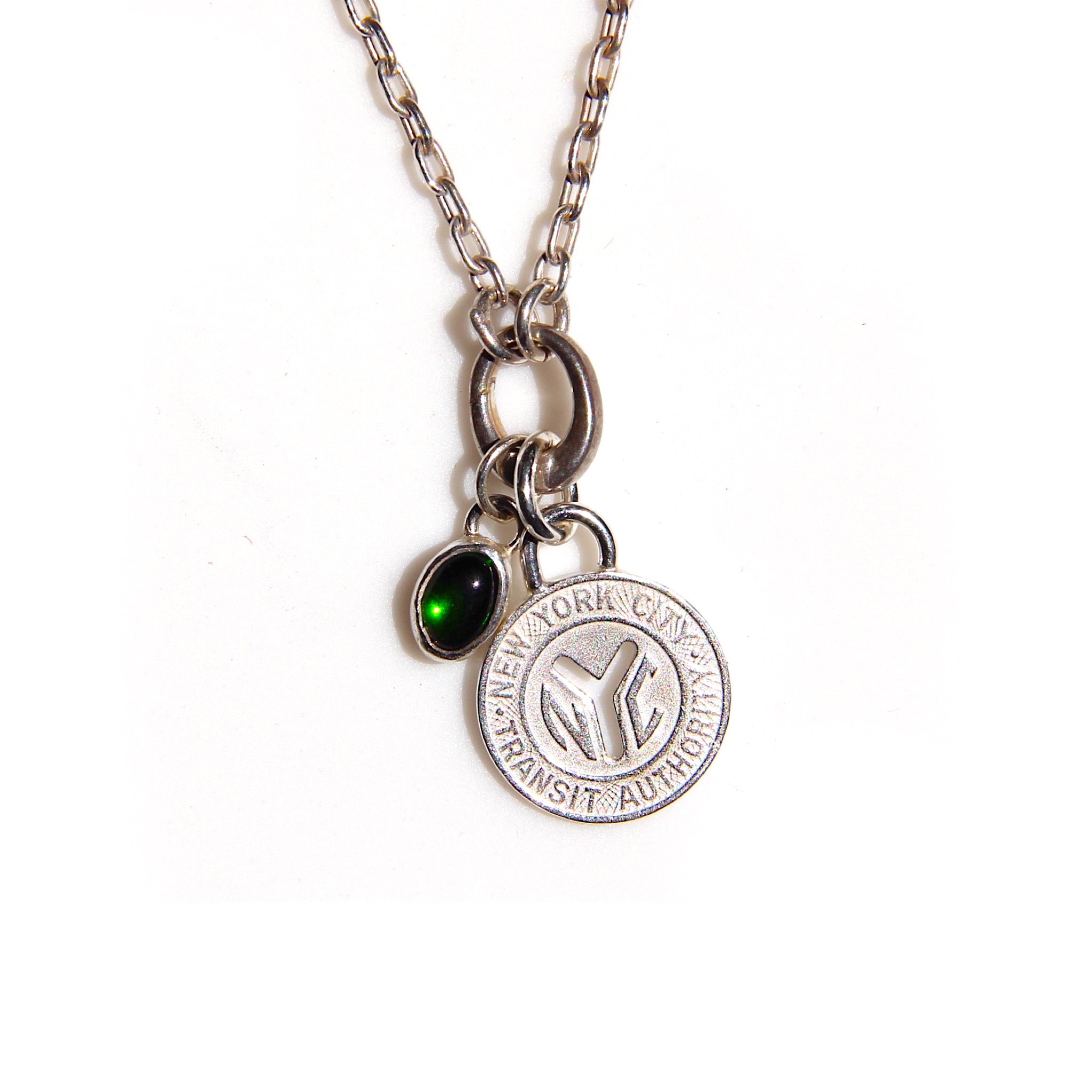 Squared-oval link chain that holds charms