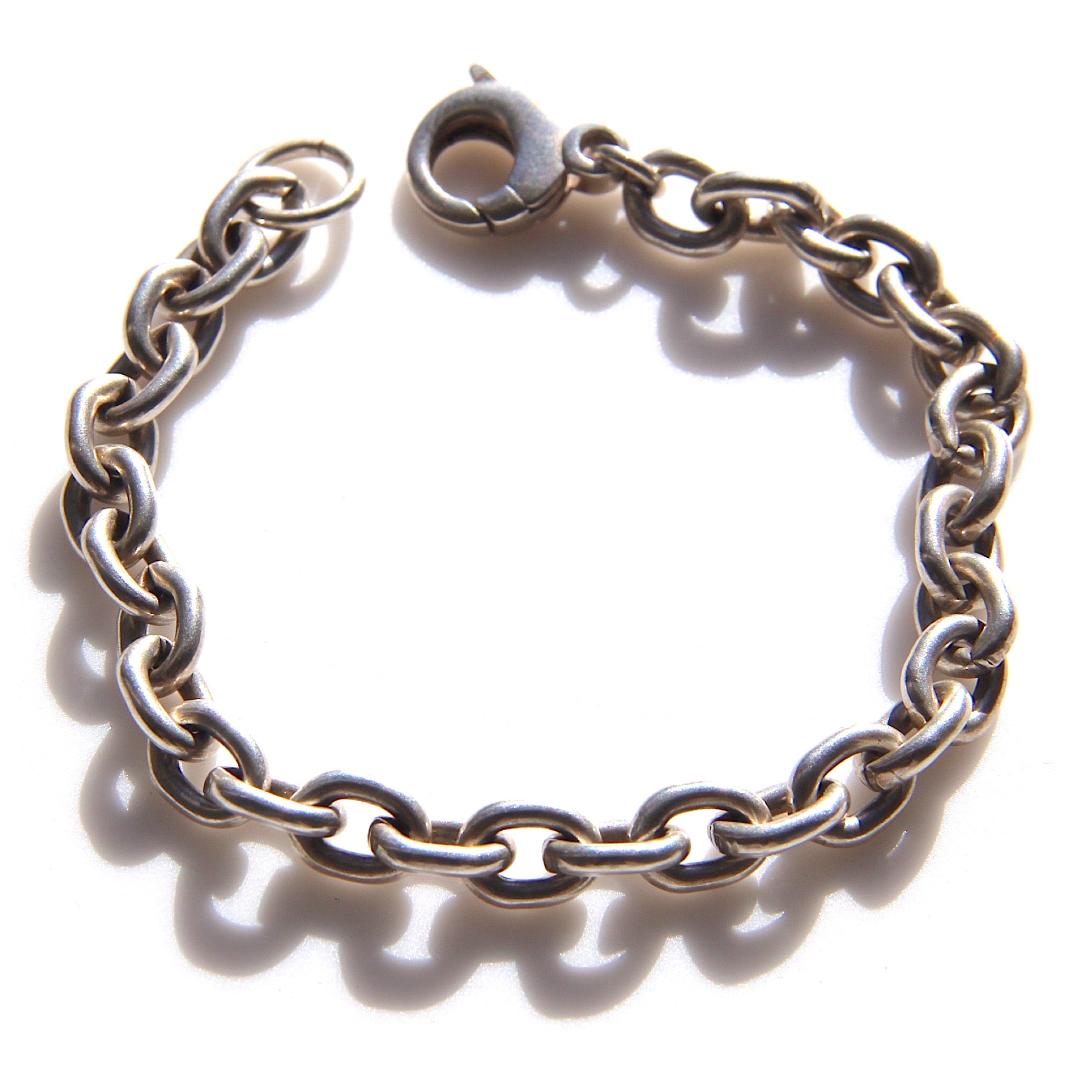 Heavy-weight oval link bracelet