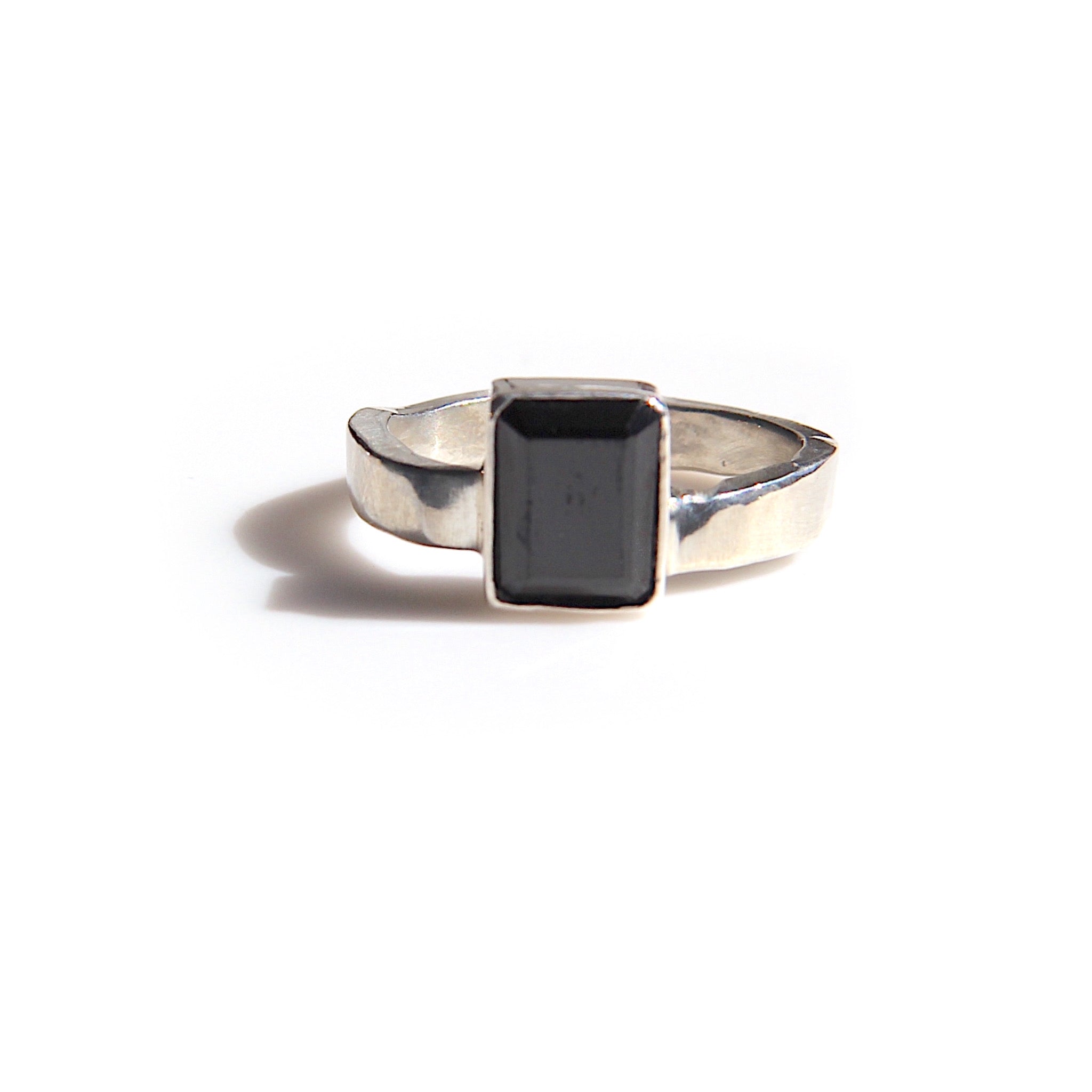 Black Spinel Baguette ring